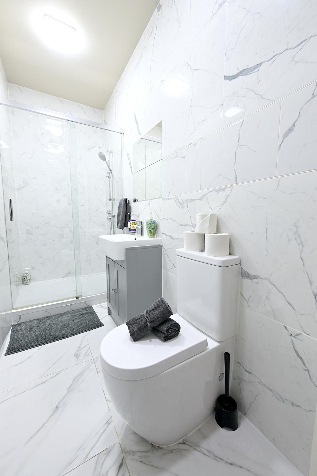 1 Bedroom Flat In Wood Green Piccadilly Line London Exterior photo
