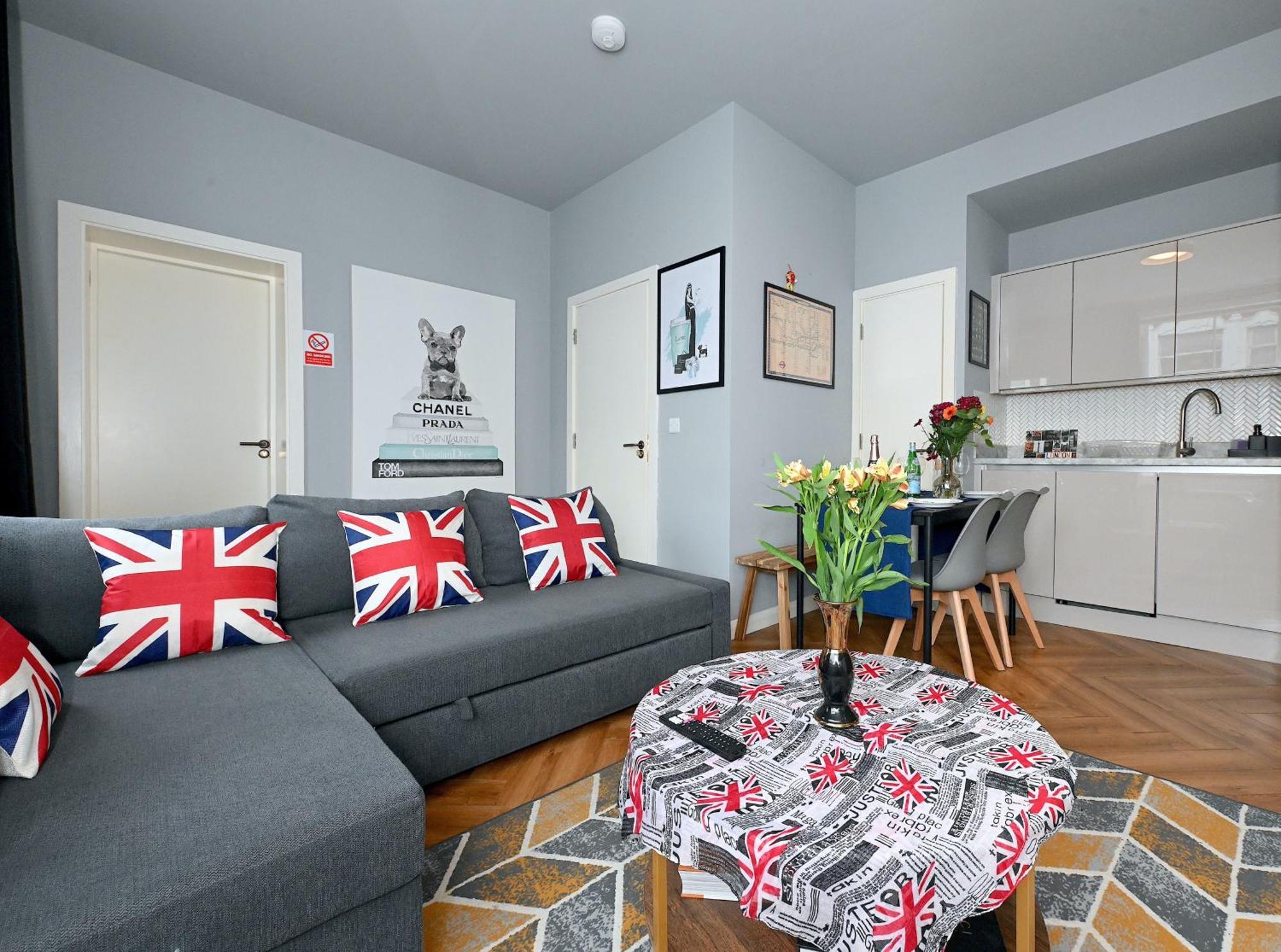 1 Bedroom Flat In Wood Green Piccadilly Line London Exterior photo